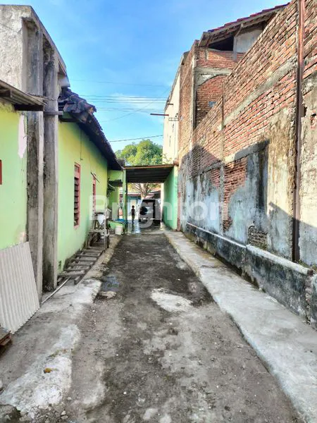 image TANAH ADA BANGUNAN MEPET RAYA WARU LOKASI STRATEGIS (4)