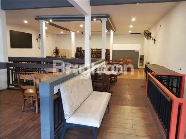 image RUKO 2 LANTAI GKB GRESIK LAYOUT CAFE SIAP MERAUP CUAN, HARGA TERMURAH (3)