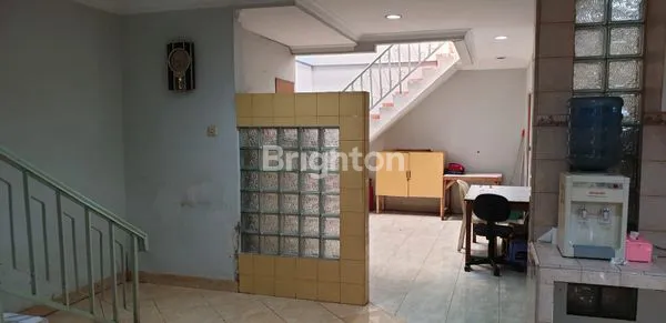 image RUMAH 2 LANTAI DI TAMAN COSMOS (3)