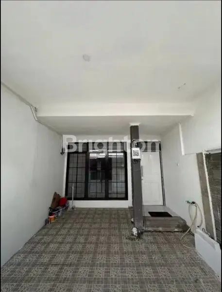 image RUMAH MINIMALIS 2 LANTAI (2)