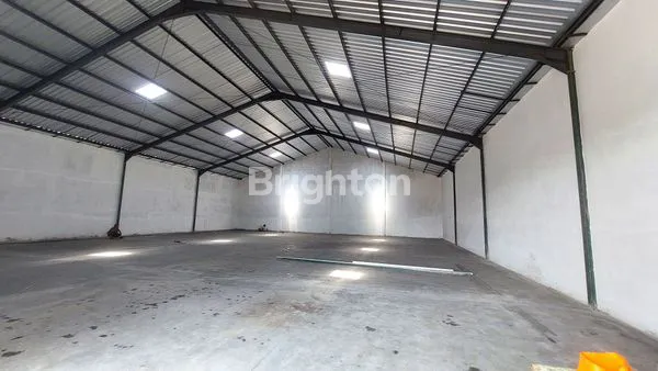 image GUDANG BARU SIAP PAKAI AREA SINGOSARI MALANG (4)
