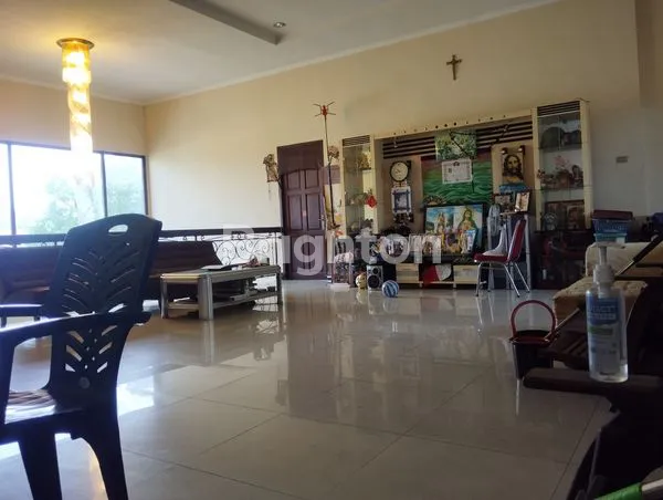 image RUMAH MEWAH KAWASAN ELITE AKCAYA PONTIANAK SELATAN (2)