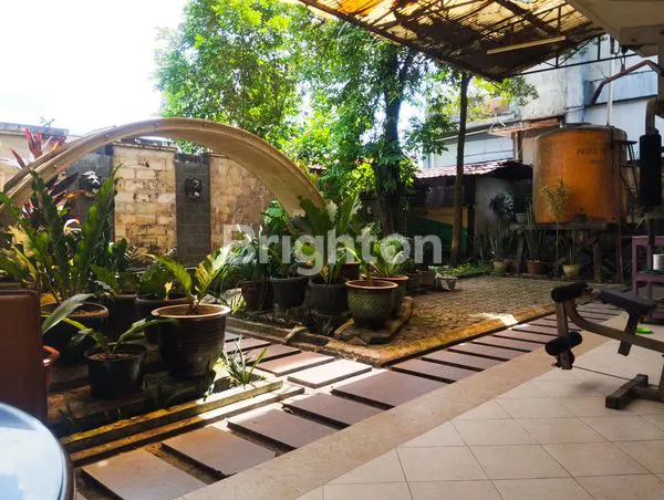 image RUMAH MEWAH KAWASAN ELITE AKCAYA PONTIANAK SELATAN (7)
