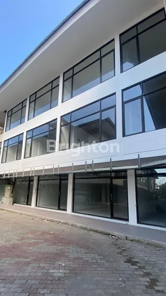 image RUKO 3 LANTAI DI PERTOKOAN KUTA SQUARE – DEKAT DENGAN PANTAI, HOTEL DAN RESTAURANT - KAWASAN KOMERSIL PERDAGANGAN (1)