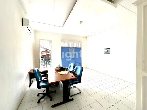 image RUMAH ASRI DUA LANTAI (6)