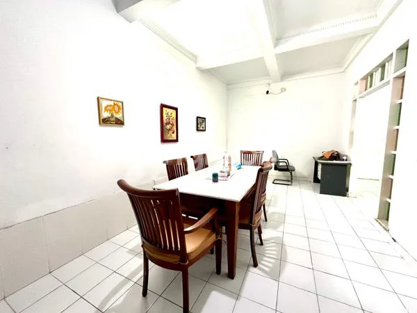 image RUMAH ASRI DUA LANTAI (7)