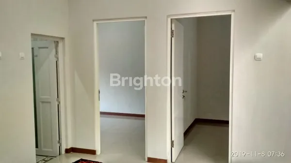 image RUMAH BARU KONDISI BAGUS POOL TAMAN PONDOK INDAH  (5)