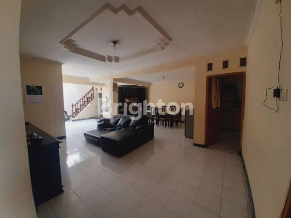 image RUMAH BESAR DAN BAGUS POSISI HOOK DI BANDUNG TIMUR (6)