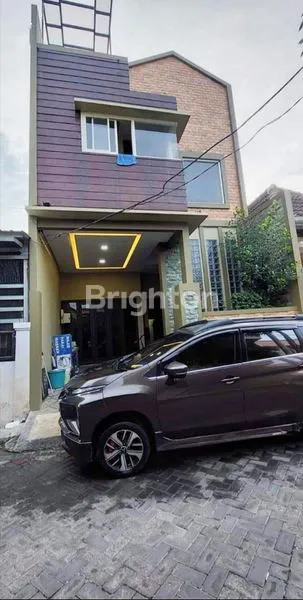 image RUMAH BANGUNAN BARU 3 LANTAI KENJERAN SURABAYA (1)