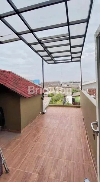 image RUMAH BANGUNAN BARU 3 LANTAI KENJERAN SURABAYA (7)