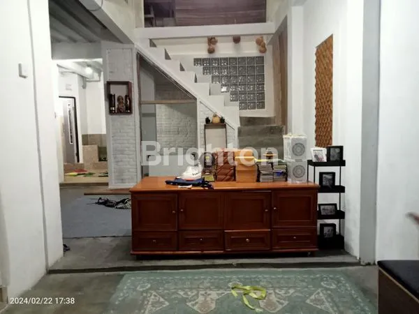 image RUMAH 3 LANTAI SEKELOA BANDUNG (2)