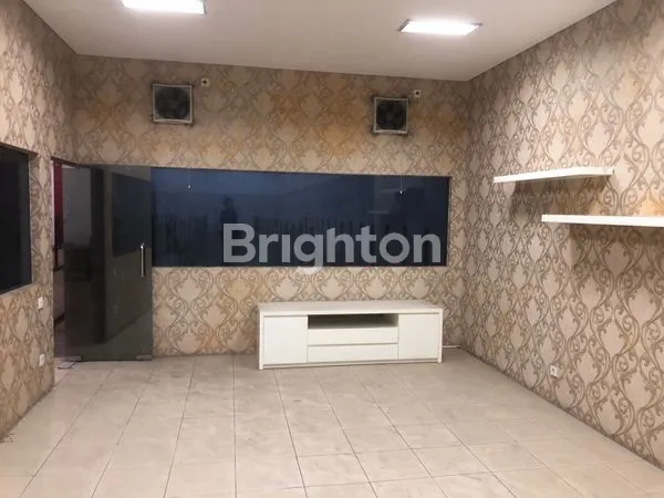 image BANGUNAN KOMERSIAL SANGAT LUAS LOKASI PREMIUM DI GATOT SUBROTO TIMUR (6)