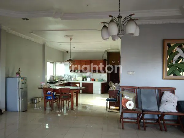 image GEDUNG TOKO, RUMAH, GUDANG, PAVILIUN PERSIS DI RINGROAD SELATAN, JALAN RAYA PROVINSI DIKELILINGI KAMPUS: ALMA ATA, PGRI SONOSEWU, UMY MUHAMMADIYAH (5)