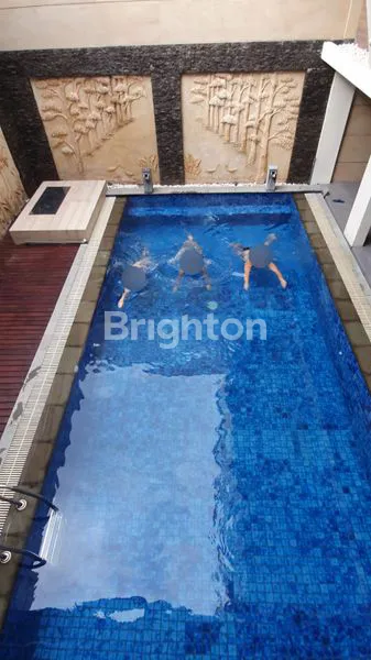 image ISTANA DIENG RUMAH EKSLUSIF FULL FURNISH DEKAT CLUB HOUSE (2)