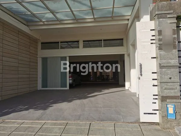 image ISTANA DIENG RUMAH EKSLUSIF FULL FURNISH DEKAT CLUB HOUSE (5)