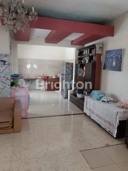 image RUMAH KOST LUAS DAN STRATEGIS DI LOWOKWARU DEKAT DENGAN JALAN RAYA UTAMA (4)