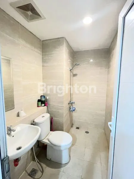 image APARTEMEN SPRINGWOOD 2 BED ROOM ALAM SUTERA TANGERANG (8)