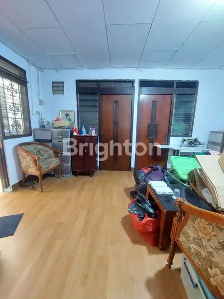 image RUMAH 3 LANTAI PETOJO SELATAN (6)