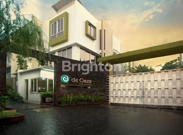 image KOMPLEK DE OAZE RESIDENCE TOWN HOUSE 3 LANTAI TOMANG (1)