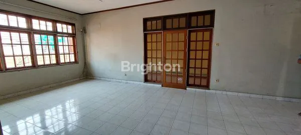 image RUMAH 2 LANTAI TOSIGA JAKARTA BARAT (7)