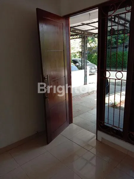 image RUMAH 1 LANTAI AREA BUMI SERPONG RESIDENCE  (5)