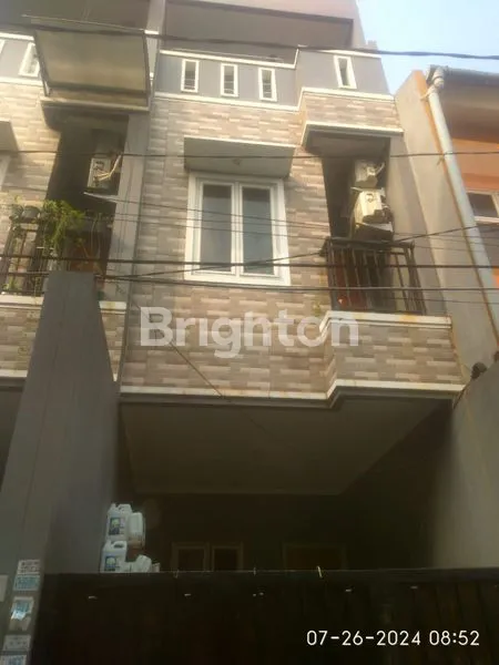 image RUMAH 3 LANTAI (1)