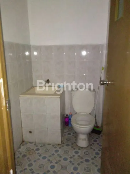 image 3,5 LANTAI SIAP HUNI RUKO PENGAMPON SQUARE SURABAYA PUSAT (3)