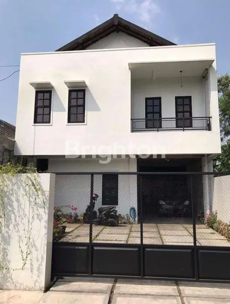 image RUMAH DUA LANTAI DI MAGUWOHARJO  (1)