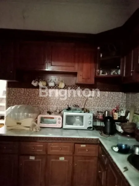 image RUMAH MEWAH DAN ASRI 2 LANTAI DI PERUMAHAN ESKLUSIF TOWNHOUSE CIPUTAT (5)