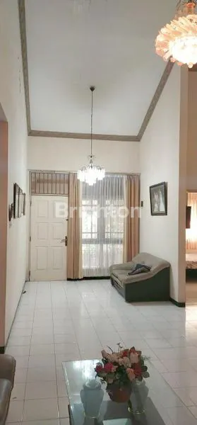 image RUMAH DI BURING (4)