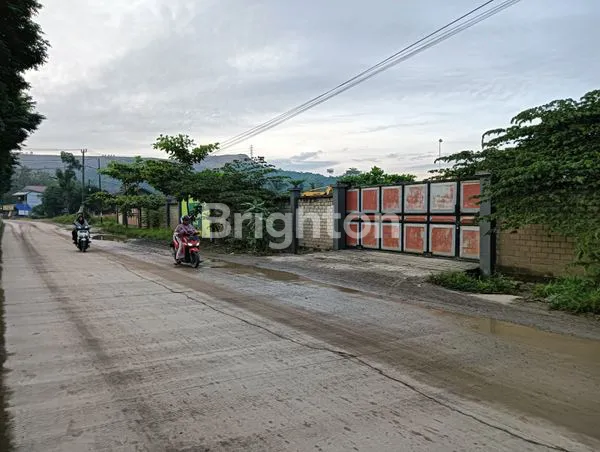 GUDANG PINGGIR JALAN RAYA RING ROAD 1