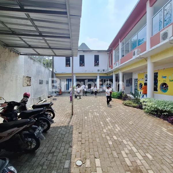 image TANAH DAN BANGUNAN SEKOLAH DI JL. CIKONENG, LOKASI STRATEGIS BERADA DI ANTARA LIPPO CIKARANG & DELTAMAS (4)