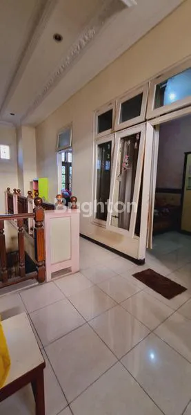 image RUMAH 2½ LANTAI DI PALM SPRING REGENCY (4)