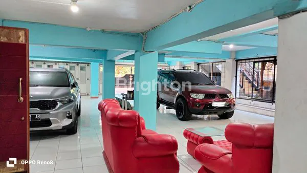 image RUMAH SULTAN BONUS FURNISH PANTAI MENTARI DEKAT PAKUWON CITY KENJERAN MULYOSARI SUTOREJO (3)