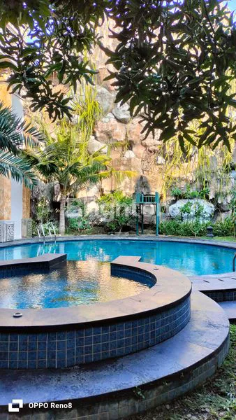 image RUMAH SULTAN BONUS FURNISH PANTAI MENTARI DEKAT PAKUWON CITY KENJERAN MULYOSARI SUTOREJO (1)