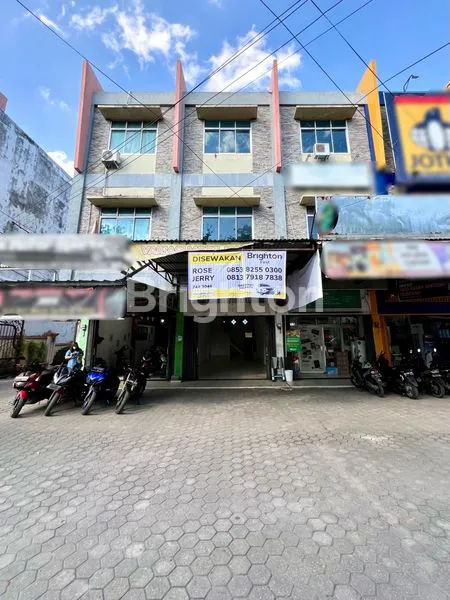 RUKO 3 LANTAI BAGUS UNTUK BISNIS LOKASI STRATEGIS DI DAERAH CELENTANG YANG RAMAI