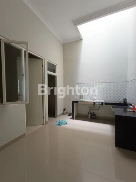 image PANDUGO RUNGKUT 50 METER JALAN RAYA. RUMAH BARU (3)