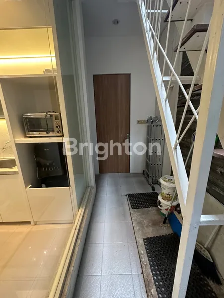 image RUMAH CANTIK 2 LANTAI FULL FURNISHED DI PERUMAHAN WISATA SEMANGGI RUNGKUT -  SURABAYA TIMUR (4)