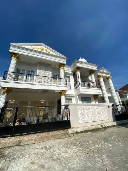 image RUMAH MEWAH KOMPLIT KOLAM RENANG FULL FURNISHED DI TANGERANG SELATAN (1)