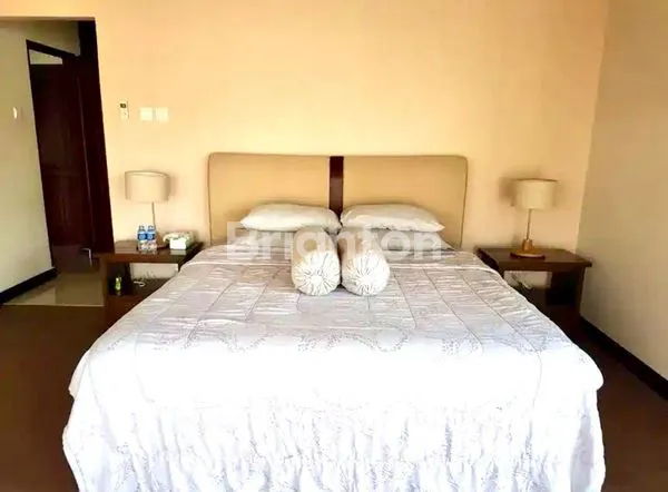 image RUMAH MEWAH VIEW LAUT (6)