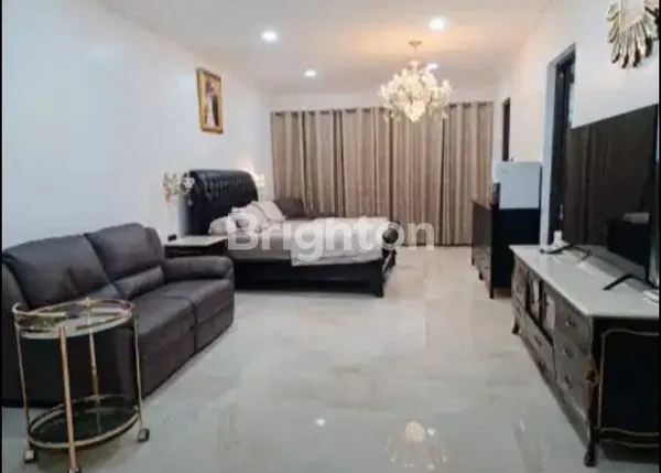 image RUMAH BAGUS DAN BESAR LOKASI PREMIUM 3 LANTAI DI SUTERA ALBA ALAM SUTERA TANGERANG (6)