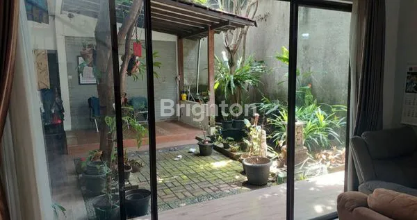 image JUAL CEPAT RUMAH HOOK 2 LANTAI PONDOK LABU JAKARTA SELATAN (5)