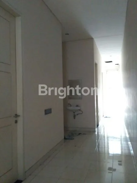 image RUMAH BANGUNAN BARU SURABAYA  TENGAH (1)