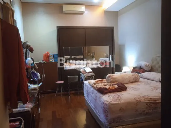 image RUMAH MEWAH & BESAR KOMPLIT KOLAM RENANG DITENGAH KOTA PESONA KAYANGAN DEPOK (5)