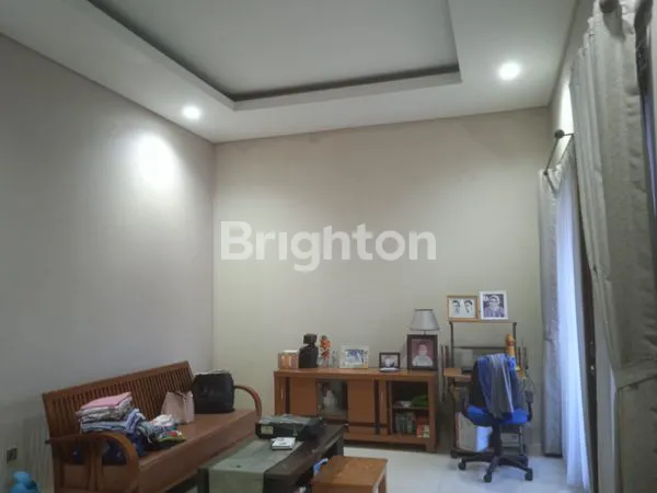 image RUMAH MEWAH & BESAR KOMPLIT KOLAM RENANG DITENGAH KOTA PESONA KAYANGAN DEPOK (4)