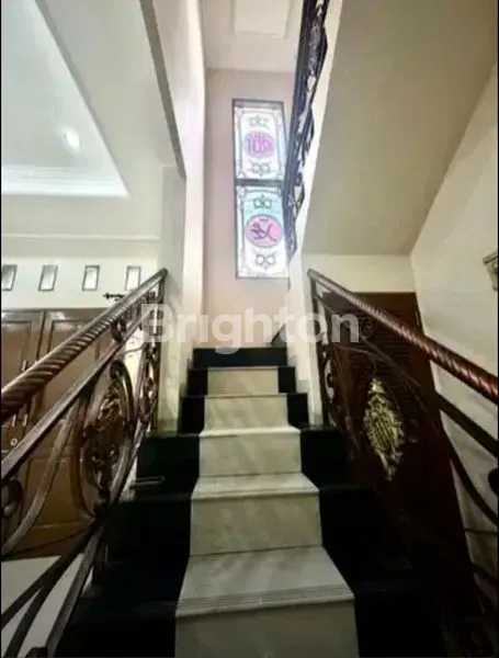 image RUMAH MEWAH DAN LUAS 2 LANTAI DI KAYU PUTIH, PULO GADUNG, JAKARTA TIMUR  EC29-724 (8)