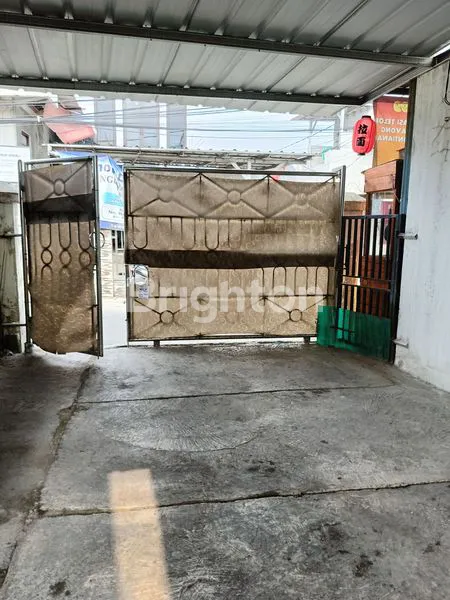 image RUMAH TINGGAL ADA KIOS DI DEPAN COCOK UNTUK USAHA (2)