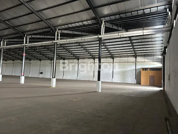 image GUDANG NOL JALAN AREA ROMOKALISARI ROW LEBAR PERGUDANGAN PRIBADI SIAP PAKAI DEKAT TOL AKSES KONTAINER READY BEBERAPA OPSI (5)