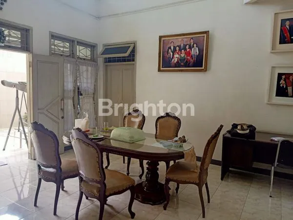 image RUMAH NYAMAN 2 LANTAI COCOK UNTUK KELUARGA BESAR ATAU KOST- KOSTAN DI LOKASI STRATEGIS (4)