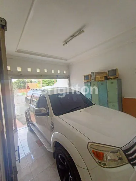 image RUMAH NYAMAN 2 LANTAI COCOK UNTUK KELUARGA BESAR ATAU KOST- KOSTAN DI LOKASI STRATEGIS (6)